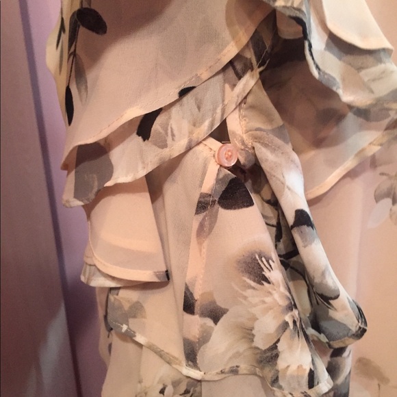 Calvin Klein grey-blush floral top - Picture 7 of 8